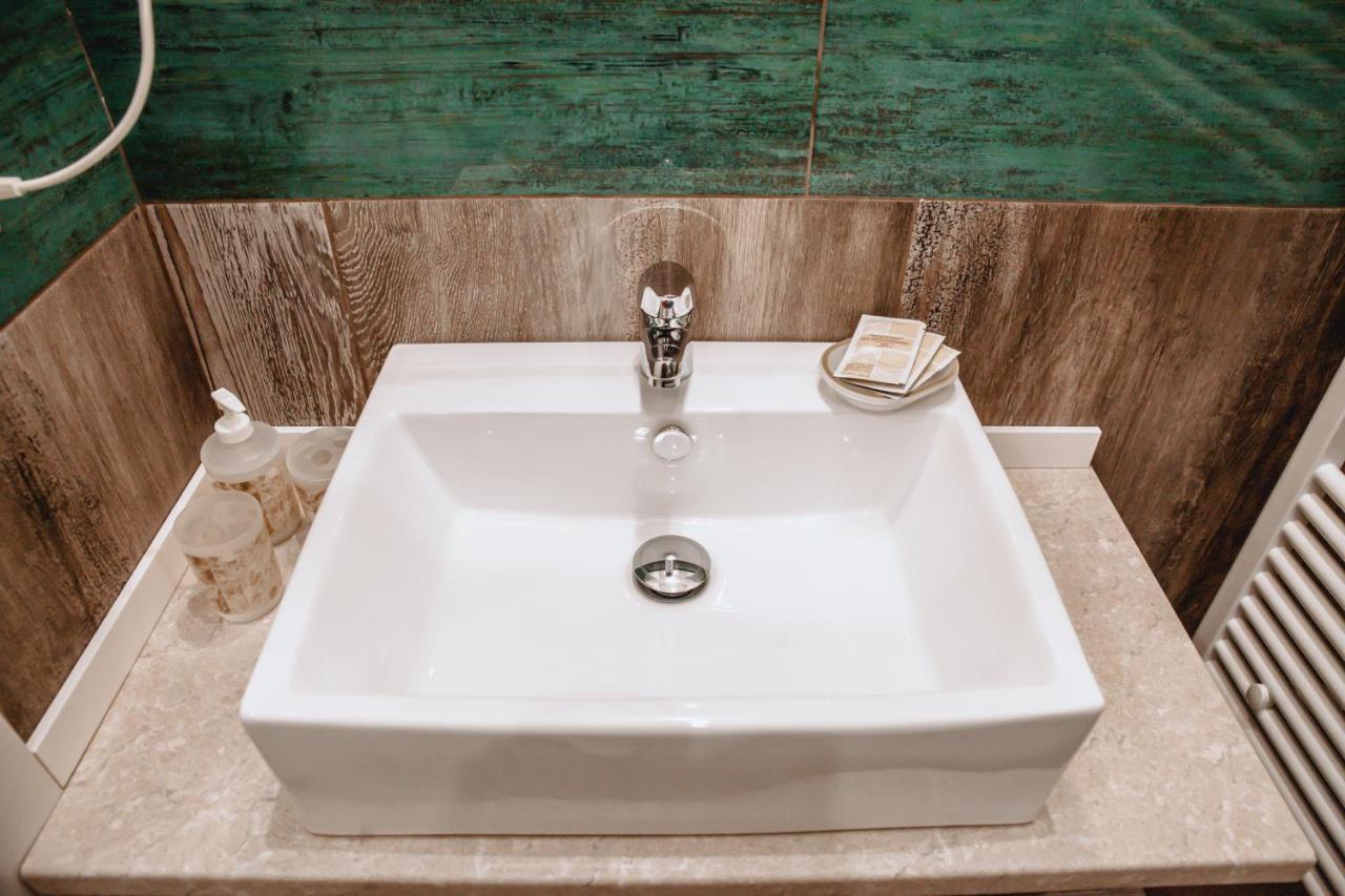 Aleandre Bed & Breakfast Foggia Bagian luar foto