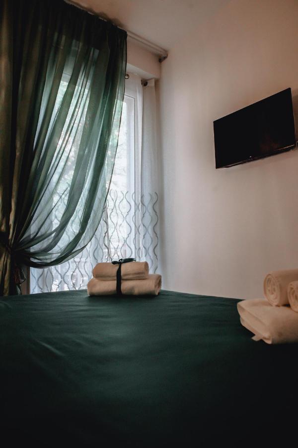 Aleandre Bed & Breakfast Foggia Bagian luar foto