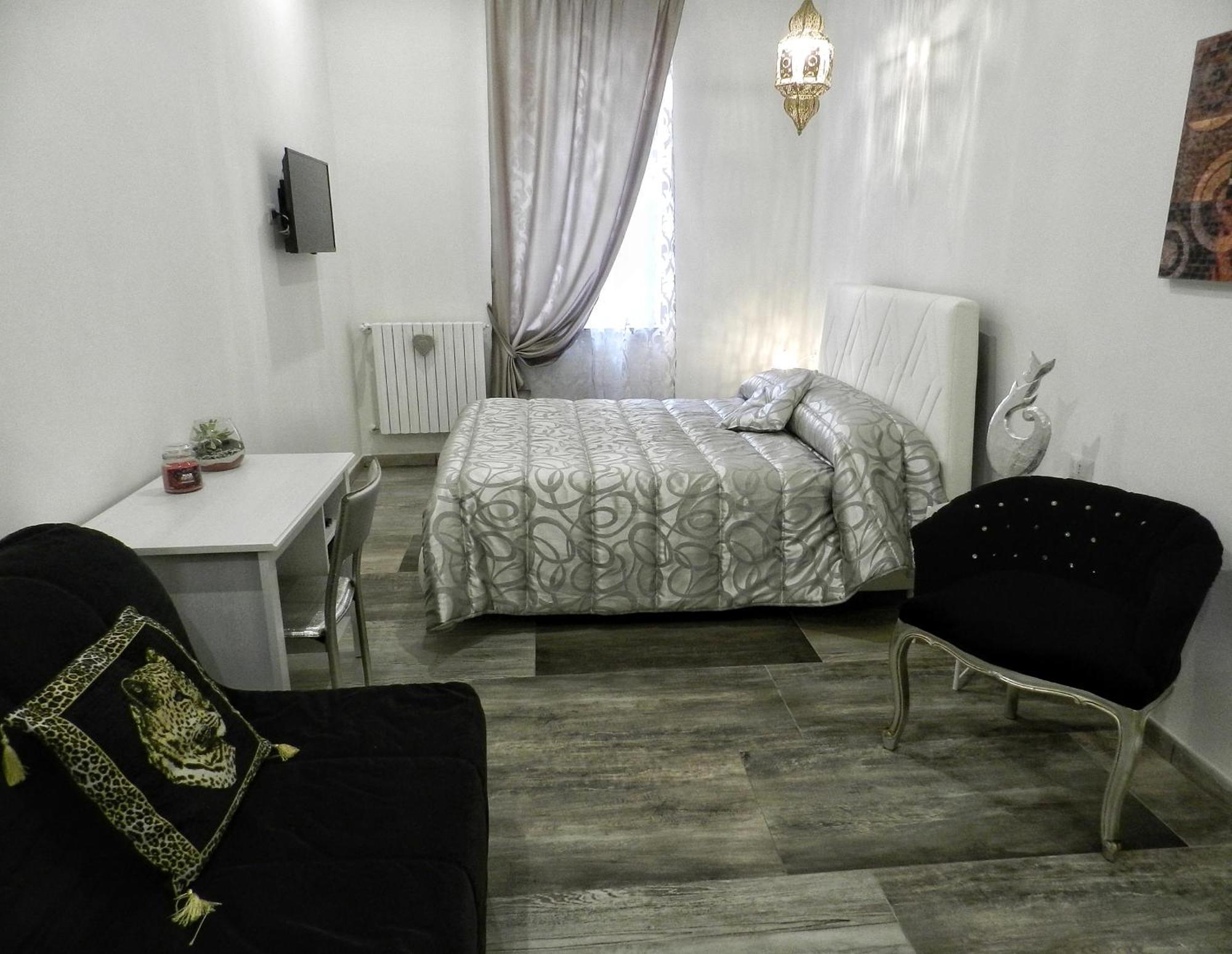Aleandre Bed & Breakfast Foggia Bagian luar foto