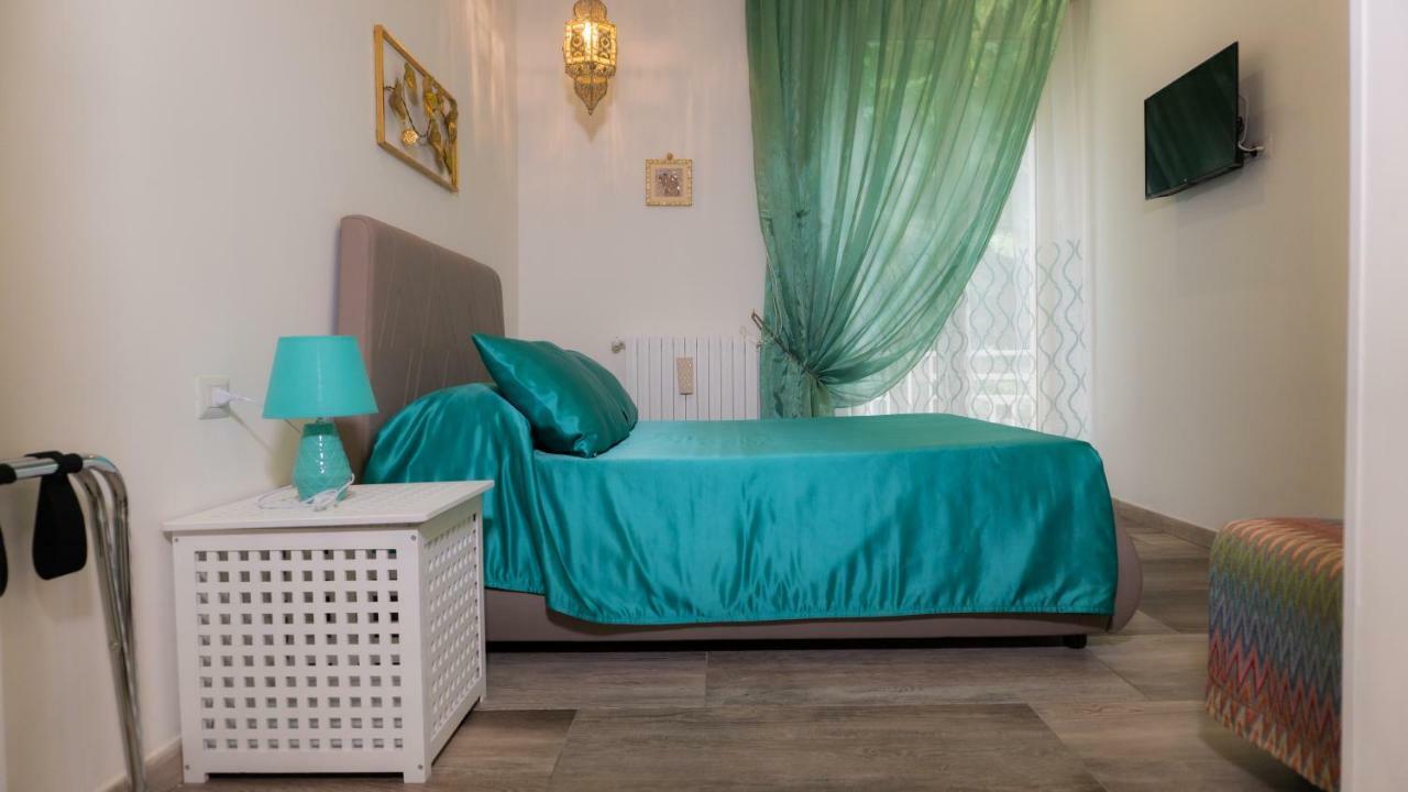Aleandre Bed & Breakfast Foggia Bagian luar foto